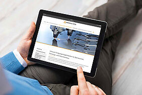 [Translate to English:] Unsere neue Website – Tablet-Ansicht