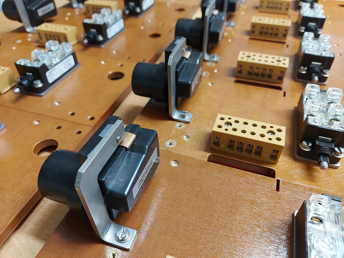 Elektromechanische Komponenten Friedrich Hippe - Elektromechanische Komponenten