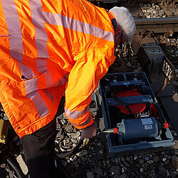 Schulung von Bahntechnik-Profis Titelbild - Friedrich Hippe 